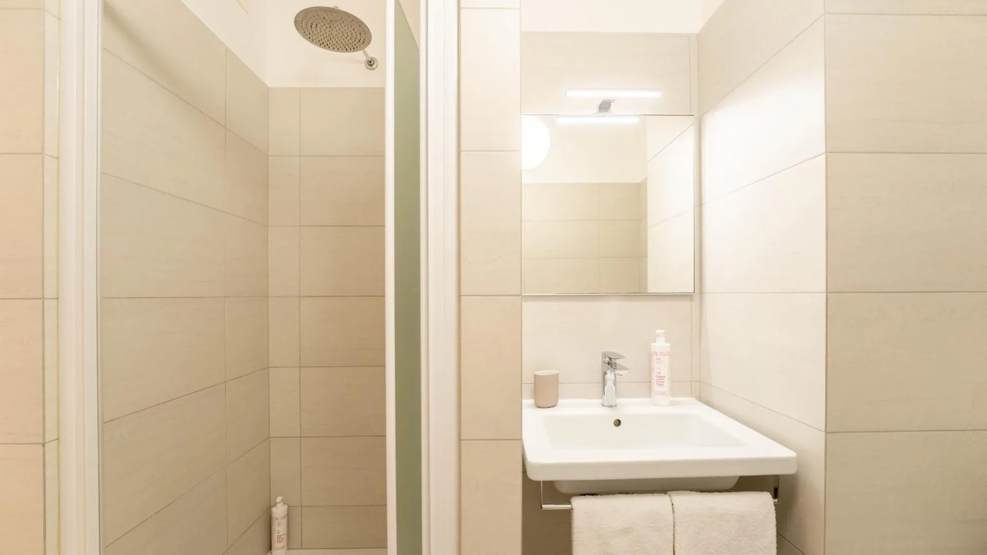 Mugiasca Modern Apartment By Wonderful Italy كومو 0*,