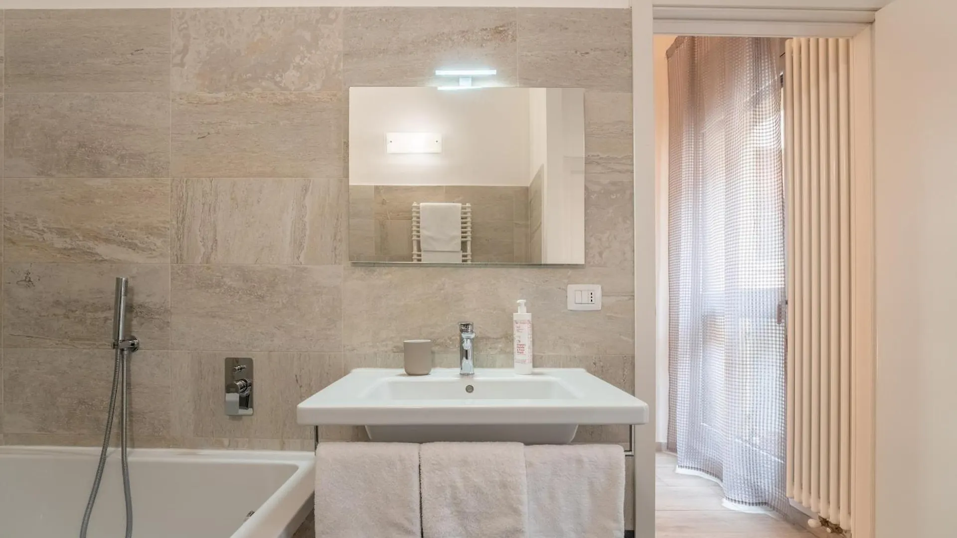 Mugiasca Modern Apartment By Wonderful Italy كومو