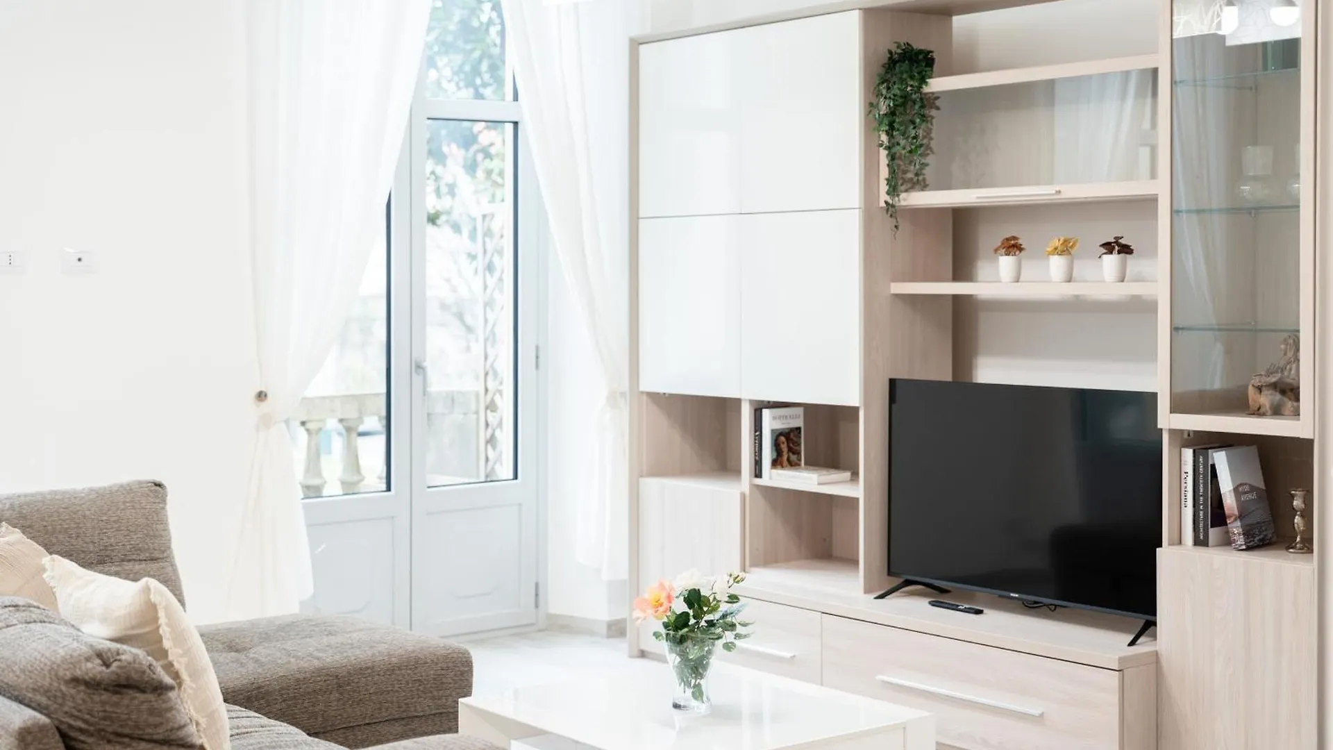 Mugiasca Modern Apartment By Wonderful Italy كومو 0*,  إيطاليا