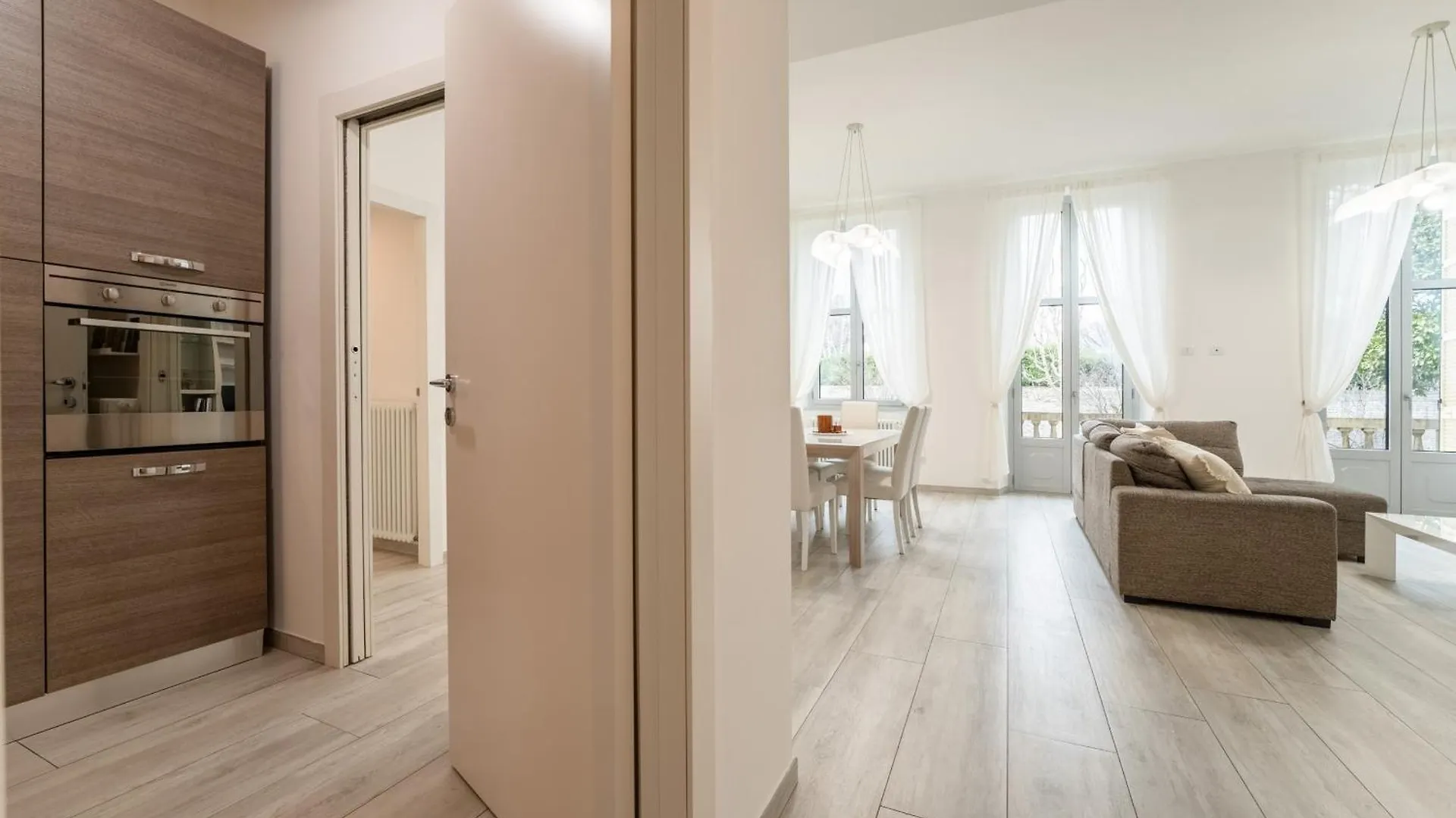 Mugiasca Modern Apartment By Wonderful Italy كومو 0*,  إيطاليا